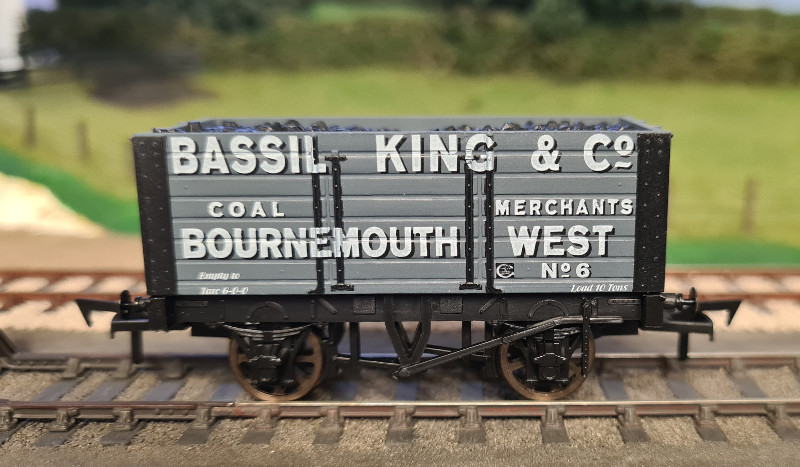 Bassil King of Bournemouth West - OO-gauge model wagon